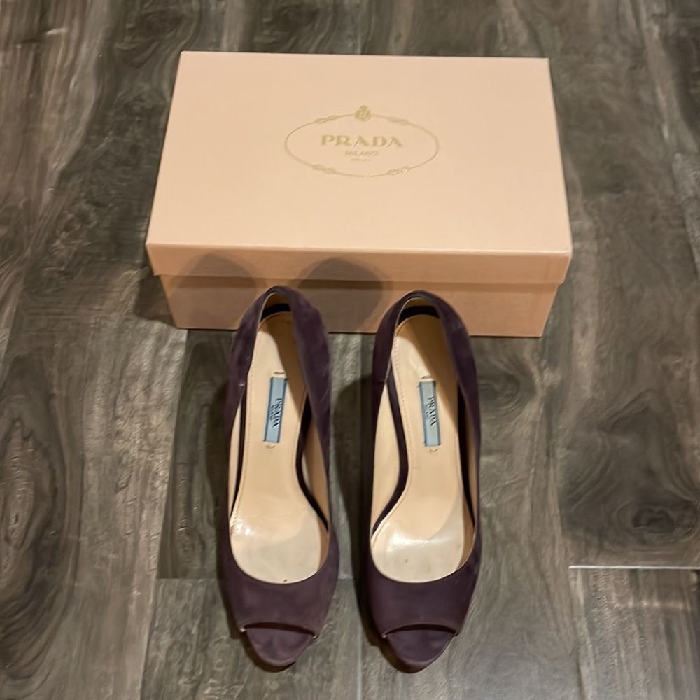 Prada Heels - Picture 2 of 10